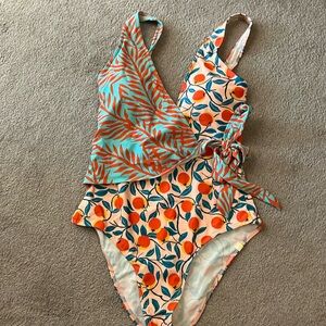Excellent condition wrap summersalt swimsuit